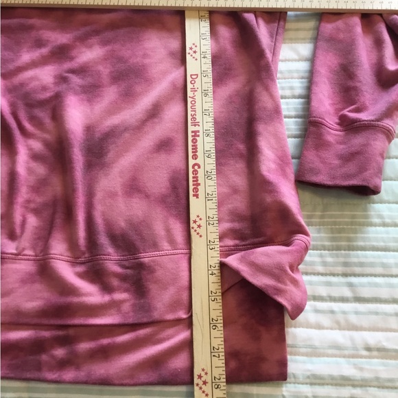 Lightweight sweatshirt women’s 1X. Shades of pink & mauve 4% spandex= stretchy - Picture 5 of 5